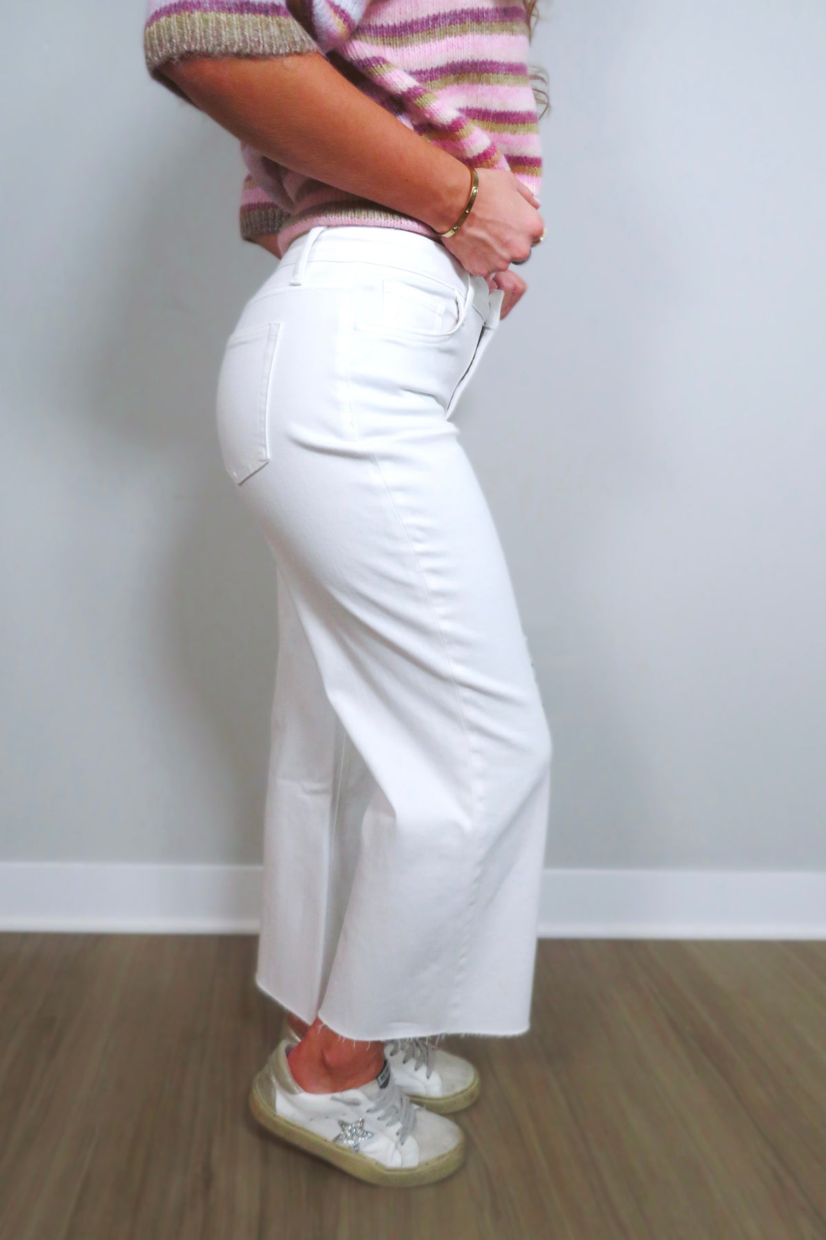 Walk in Grace Wide Leg Cropped Jeans