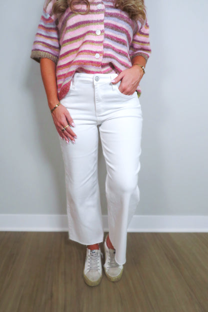 Walk in Grace Wide Leg Cropped Jeans